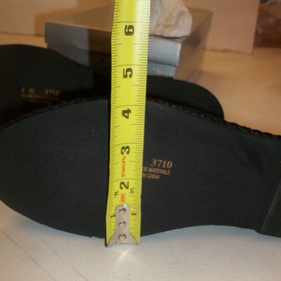 SLIPPERS INTERNATIONAL NEW 8M Black Corduroy Loafer Slippers Model #3710 NIB - Picture 10 of 10